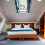 Mozart 4* Odessa