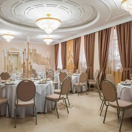 Mozart Hotel 4*