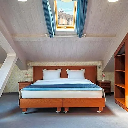 Hotel Mozart 4*