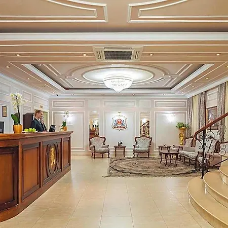Hotel Mozart 4*