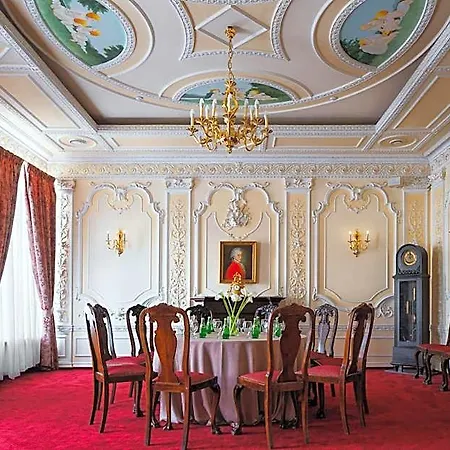 Hotel Mozart 4*