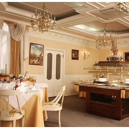 Hotel Mozart 4*