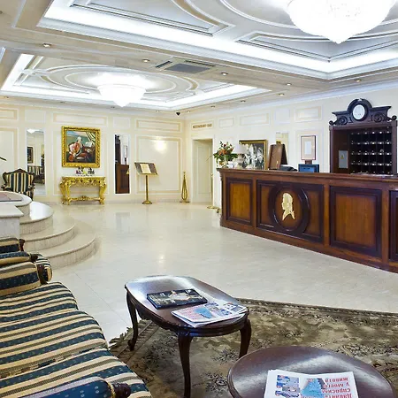 Mozart Hotel 4*