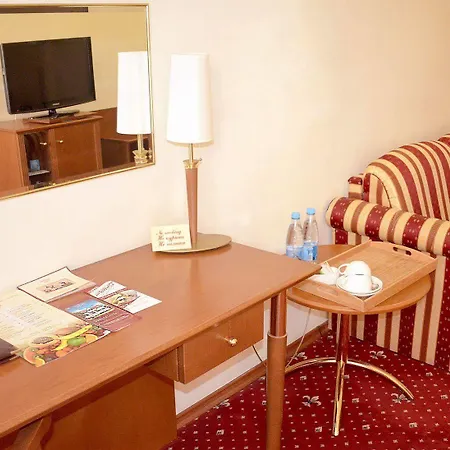 Mozart Hotel 4*