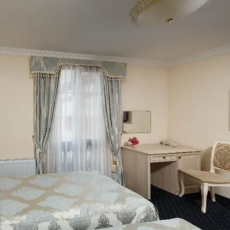 Mozart Hotel 4*