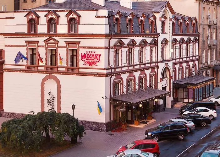 Hotel Mozart 4*