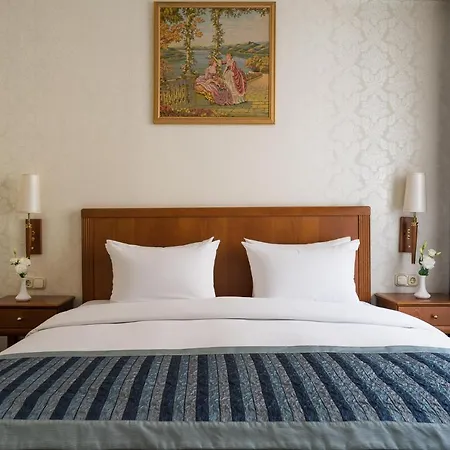 Mozart Hotel 4*